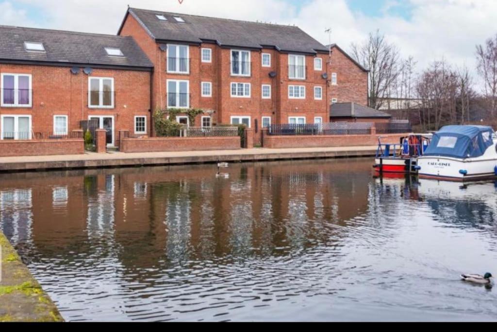 Waterside Mufc & Trafford Centre Townhouse 4 Bedroom Free Parking Mánchester Exterior foto